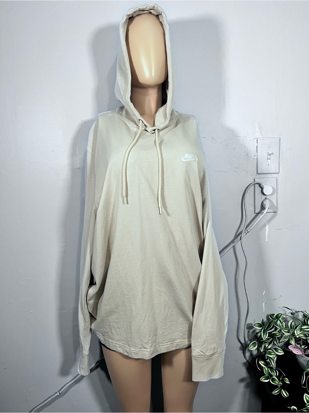 Nike Men’s Cream Crewneck Hoodie